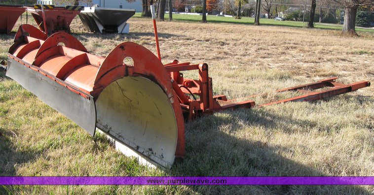 image for item 3029 Chasis mount 11' snow blade