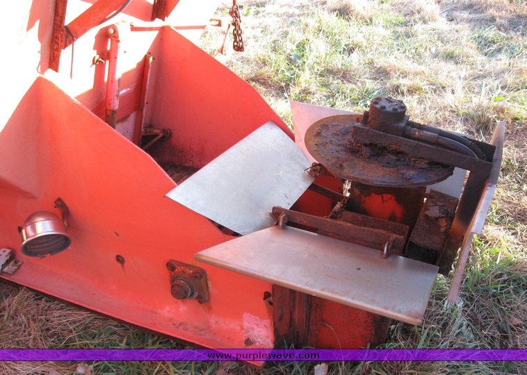 image for item 3043 Fiberglass Co. 195 SK spreader box