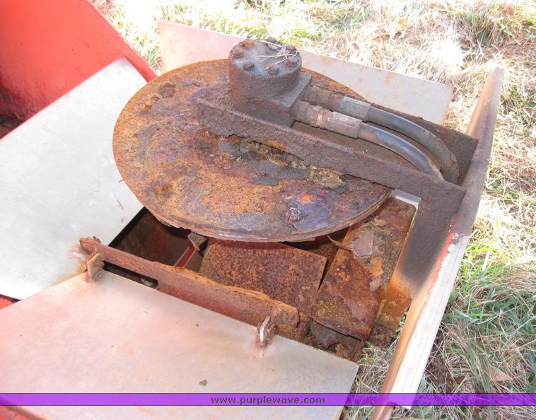 image for item 3043 Fiberglass Co. 195 SK spreader box
