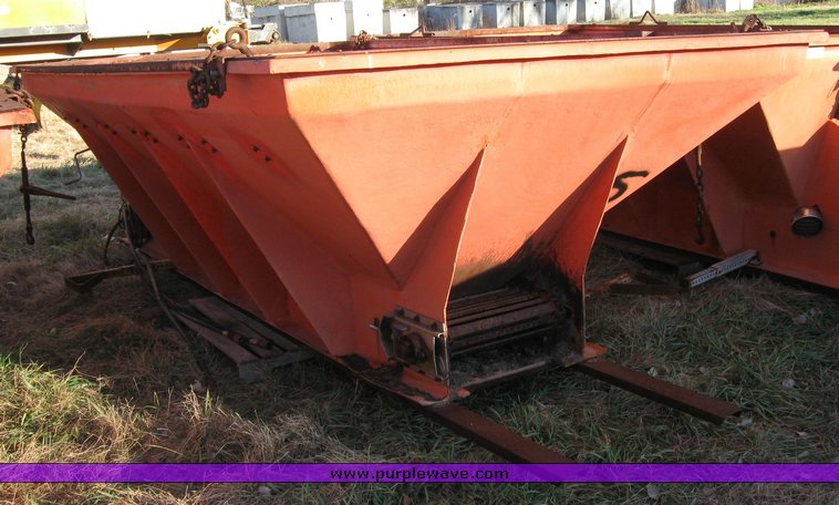 image for item 3044 Fiberglass Co. 195SK spreader box