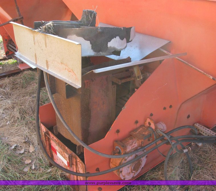 image for item 3044 Fiberglass Co. 195SK spreader box