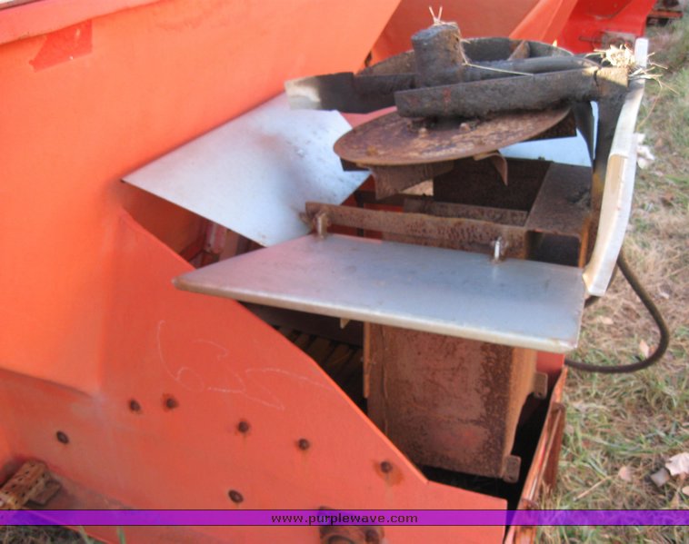 image for item 3044 Fiberglass Co. 195SK spreader box