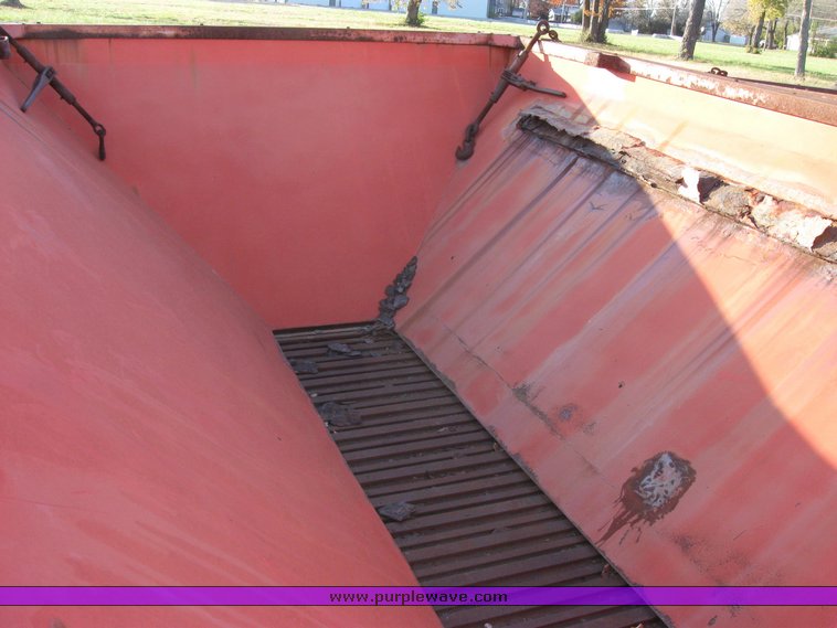 image for item 3044 Fiberglass Co. 195SK spreader box