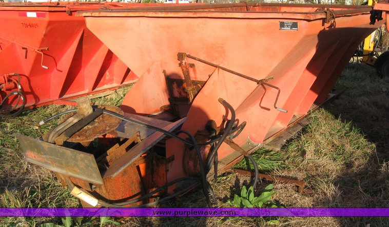 image for item 3045 Fiberglass Co. 195 SK spreader box