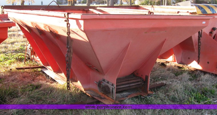 image for item 3047 Fiberglass Co. 195 SK spreader box