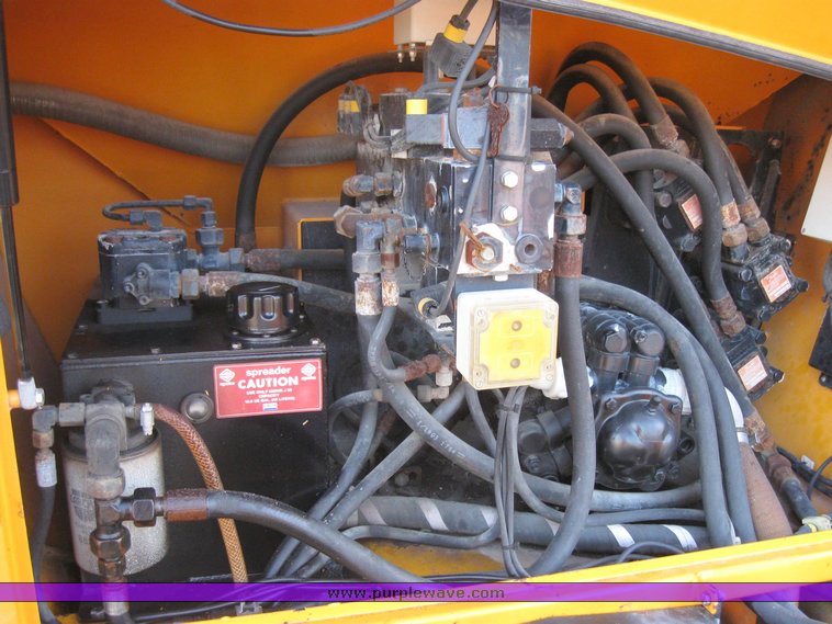 image for item 3050 1993 Epoke bulk mounted spreader