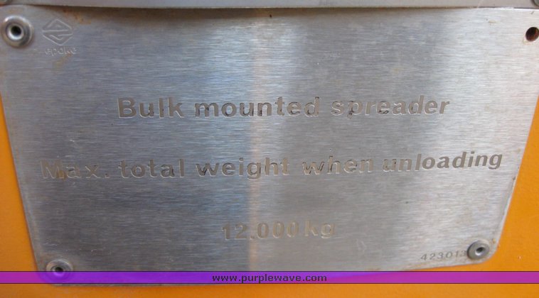 image for item 3050 1993 Epoke bulk mounted spreader