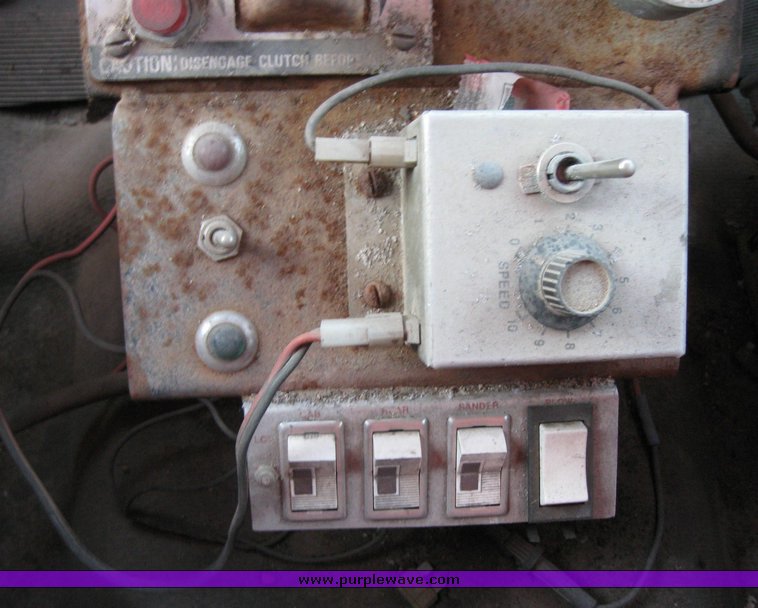 image for item 3051 1988 GMC Topkick ME6500 C7D064 tandem axle dump truck with 12' Doonan bed