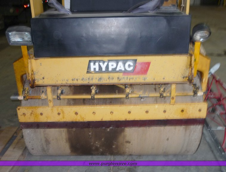 image for item 3108 1999 Hypac C754 soil compactor