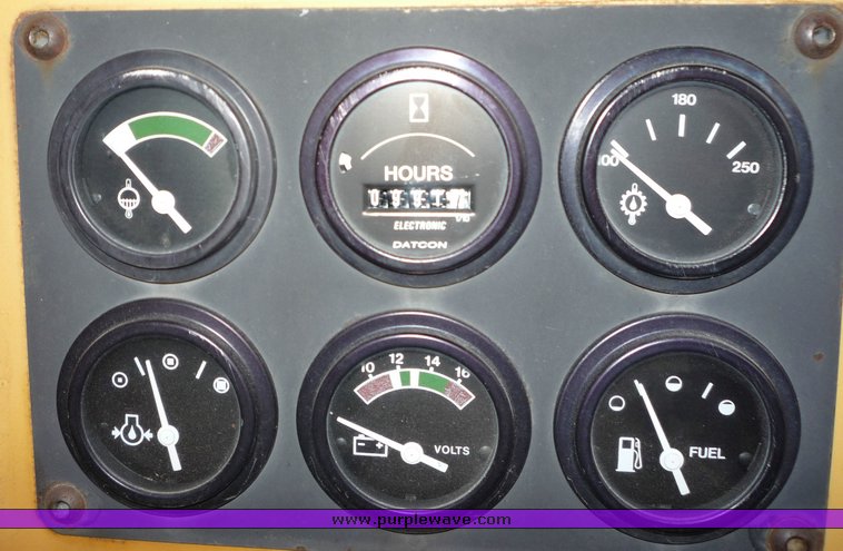 image for item 3108 1999 Hypac C754 soil compactor