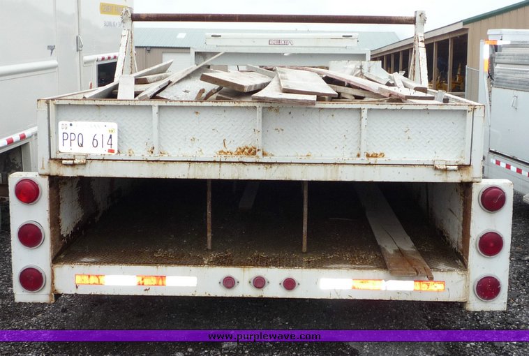 image for item 3112 1999 Eagle trailer