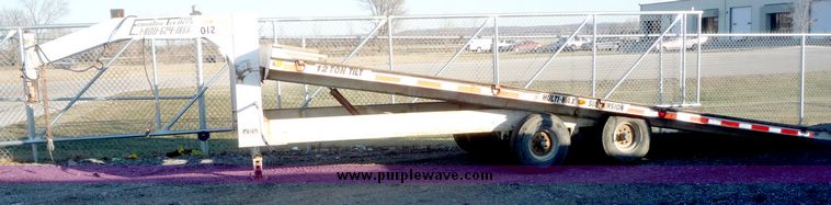 image for item 3114 1996 Economy 424+G 24' trailer