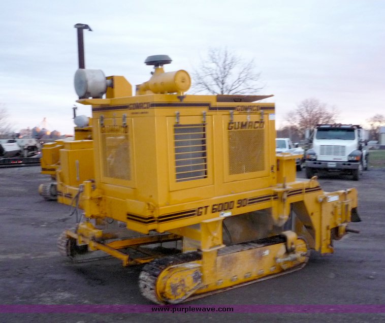 image for item 3116 1994 Gomaco GT6000-90 curb machine