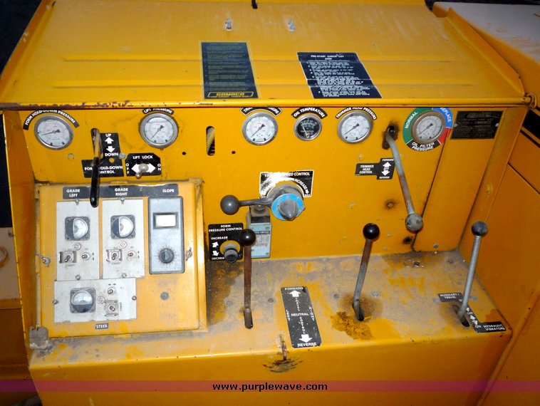 image for item 3116 1994 Gomaco GT6000-90 curb machine