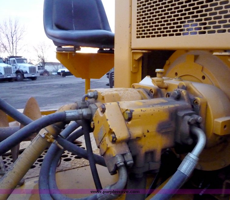 image for item 3116 1994 Gomaco GT6000-90 curb machine