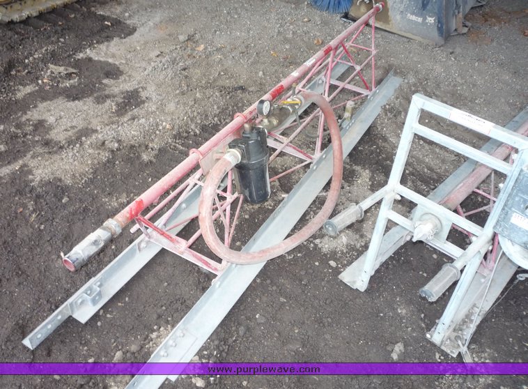 image for item 3117 Pneumatic Razorback screed