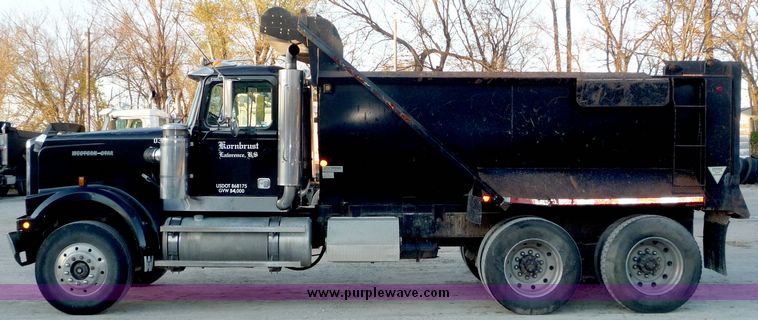 image for item 4095 1994 Western Star dump truck
