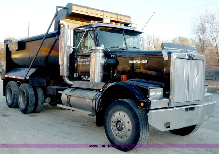 image for item 4095 1994 Western Star dump truck