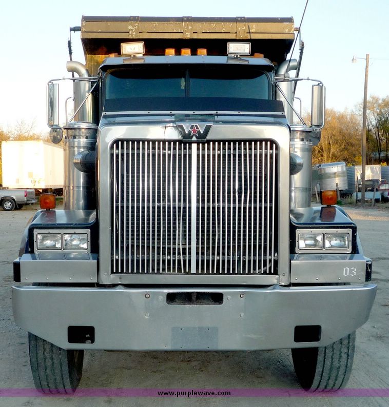 image for item 4095 1994 Western Star dump truck