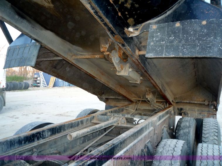image for item 4095 1994 Western Star dump truck
