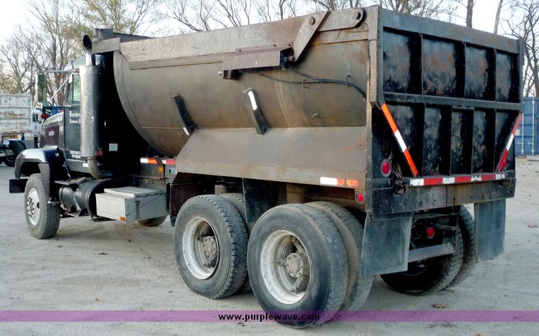image for item 4096 1989 Freightliner FDL120 dump truck