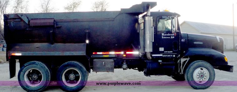 image for item 4096 1989 Freightliner FDL120 dump truck