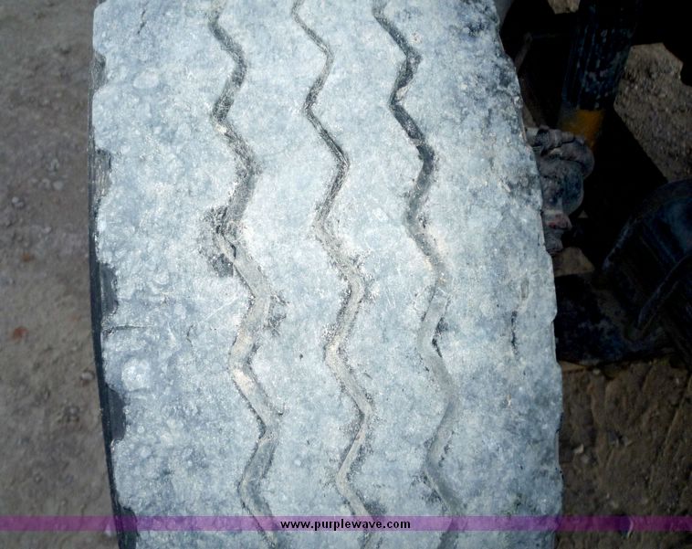 image for item 4097 1987 Freightliner FLC 120 dump truck