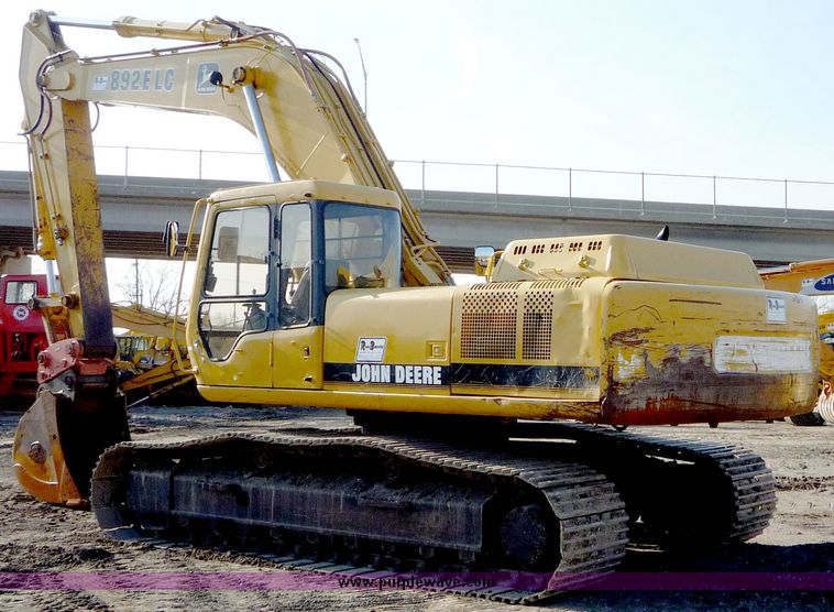 image for item 4191 1997 John Deere 892E LC excavator