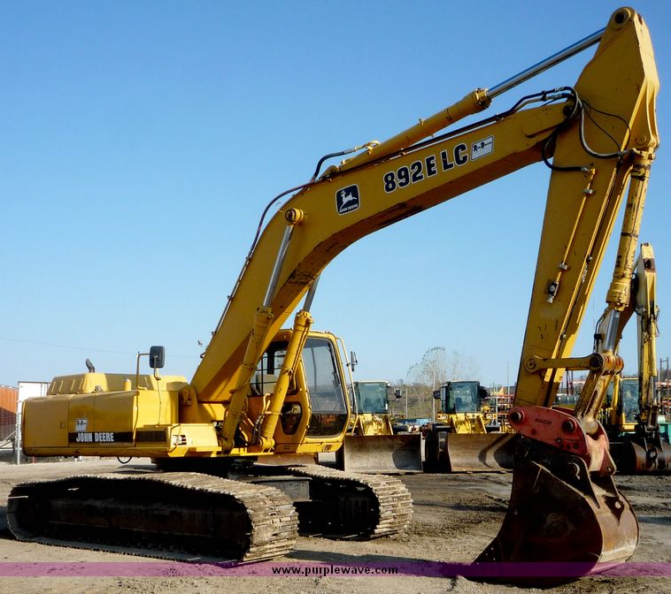 image for item 4191 1997 John Deere 892E LC excavator