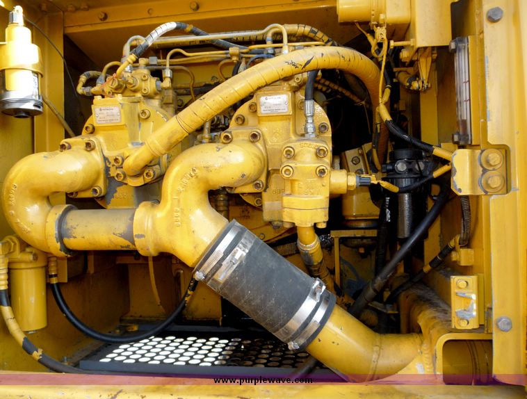 image for item 4191 1997 John Deere 892E LC excavator