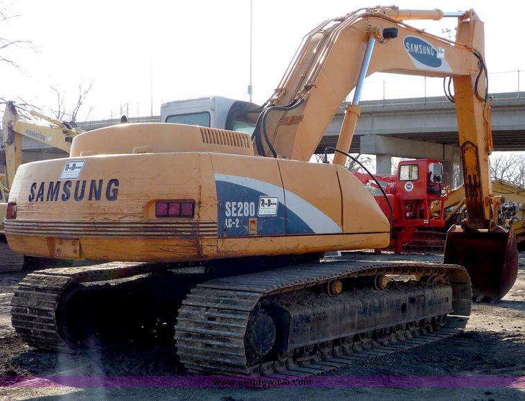 image for item 4192 1998 Samsung SE280 LC-2 excavator