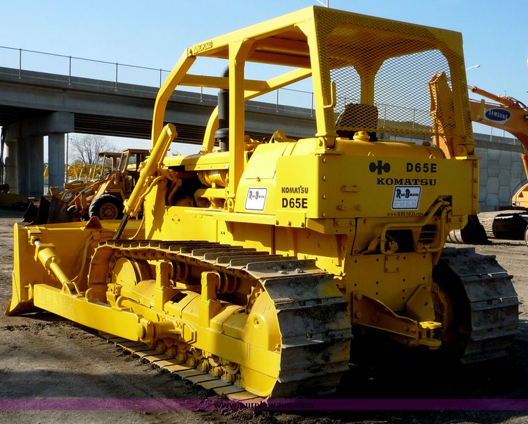 image for item 4193 1982 Komatsu D65E-6 dozer