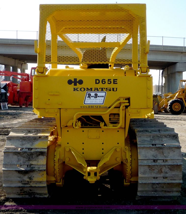 image for item 4193 1982 Komatsu D65E-6 dozer