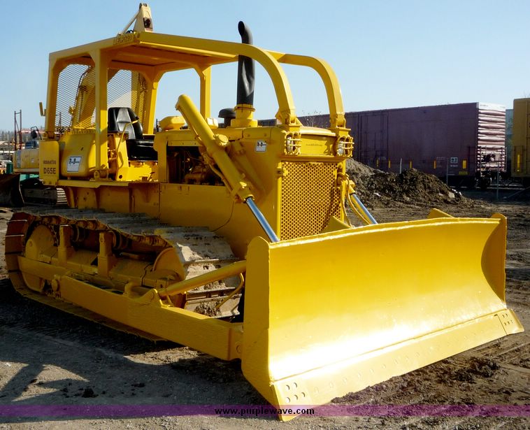 image for item 4193 1982 Komatsu D65E-6 dozer
