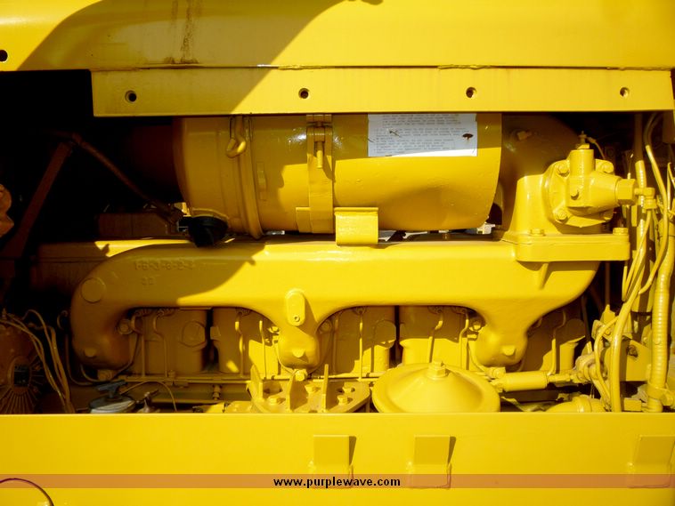 image for item 4193 1982 Komatsu D65E-6 dozer