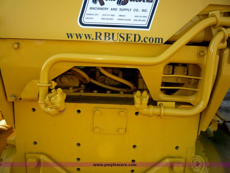 image for item 4193 1982 Komatsu D65E-6 dozer