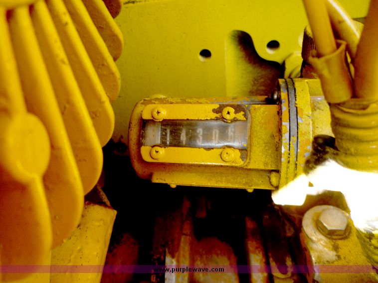 image for item 4193 1982 Komatsu D65E-6 dozer