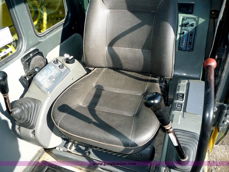 image for item 4194 2000 Komatsu PC60 mini excavator