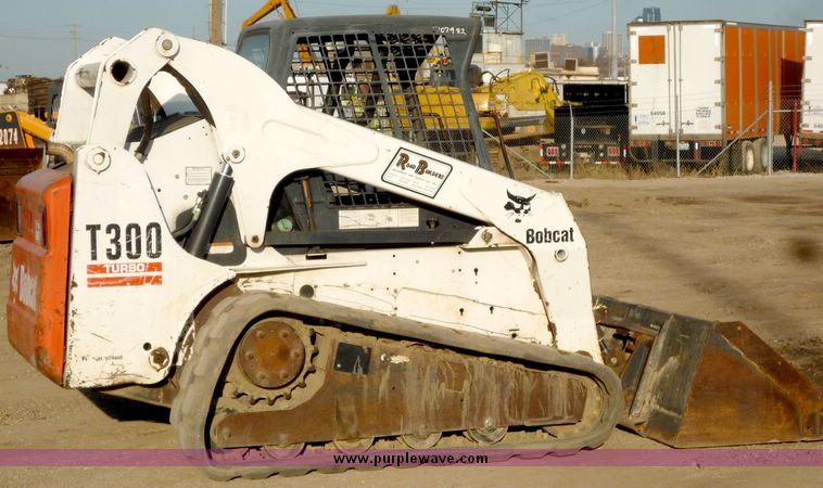 image for item 4196 2004 Bobcat T300 skid steer