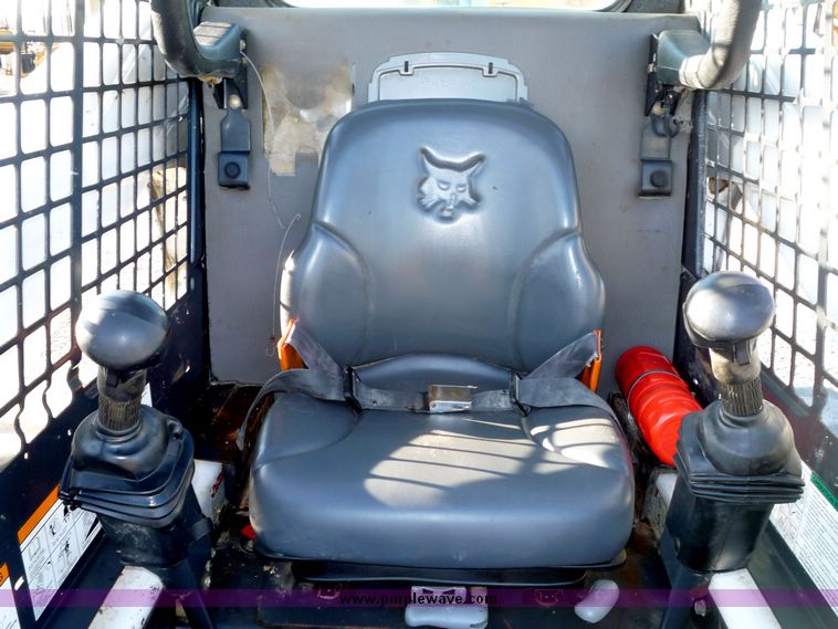 image for item 4196 2004 Bobcat T300 skid steer