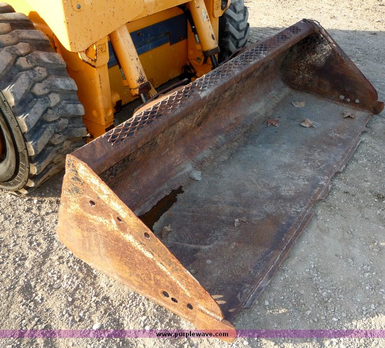 image for item 4197 2004 Mustang 2074 skid steer