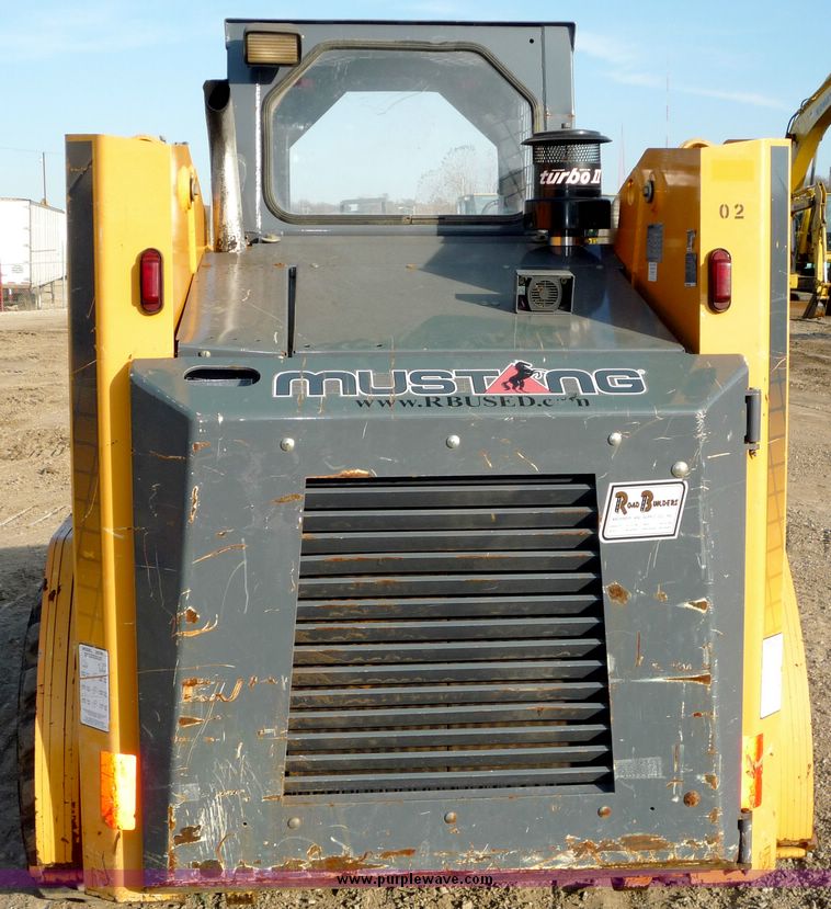 image for item 4197 2004 Mustang 2074 skid steer