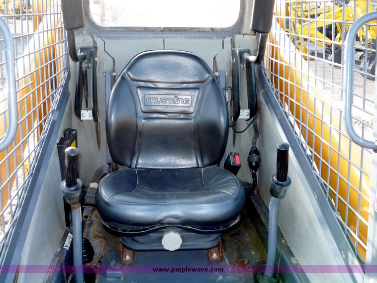 image for item 4197 2004 Mustang 2074 skid steer