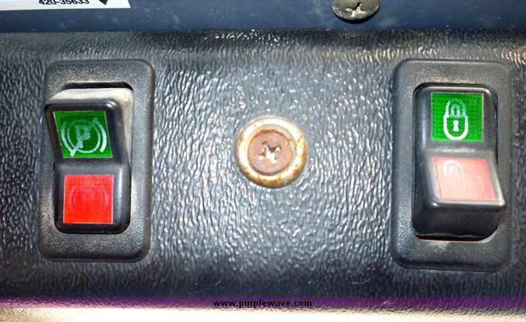 image for item 4197 2004 Mustang 2074 skid steer