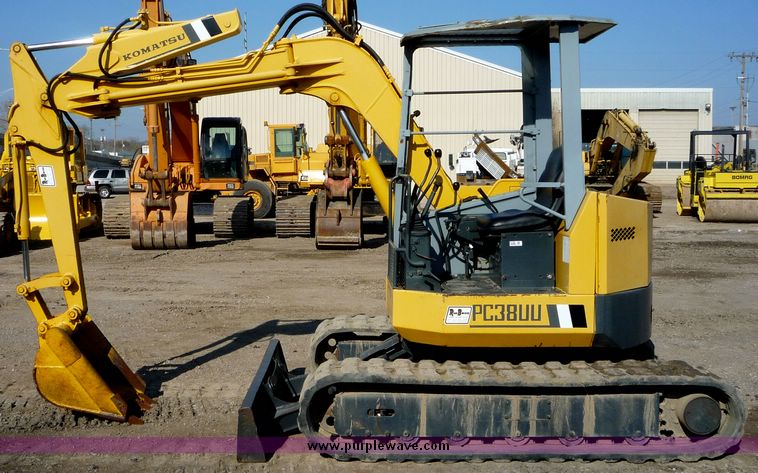image for item 4198 Komatsu PC38UU excavator