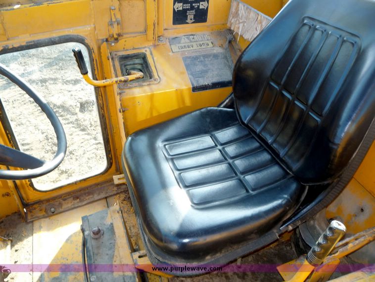 image for item 4199 Mustang 880 wheel loader