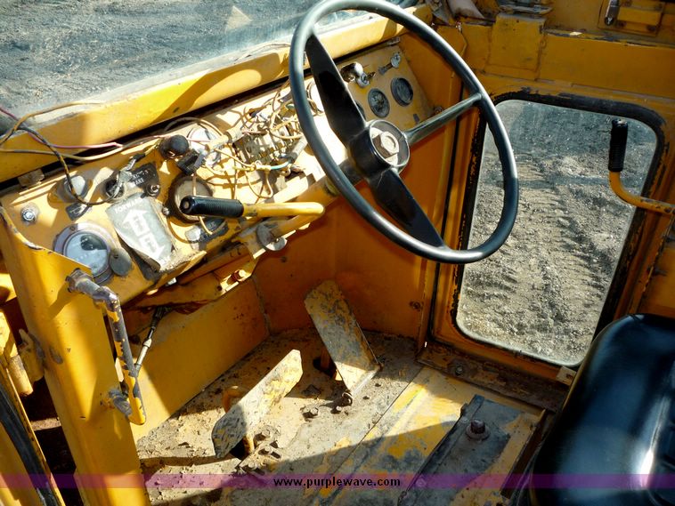 image for item 4199 Mustang 880 wheel loader