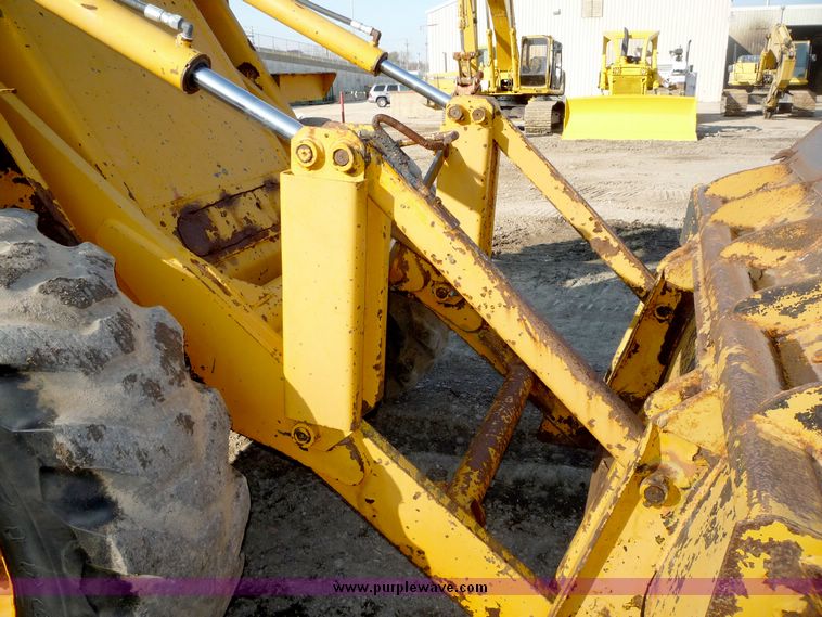 image for item 4199 Mustang 880 wheel loader