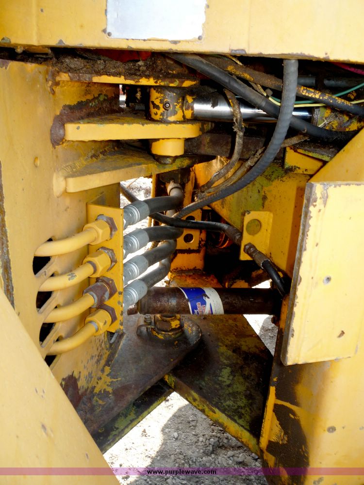 image for item 4199 Mustang 880 wheel loader