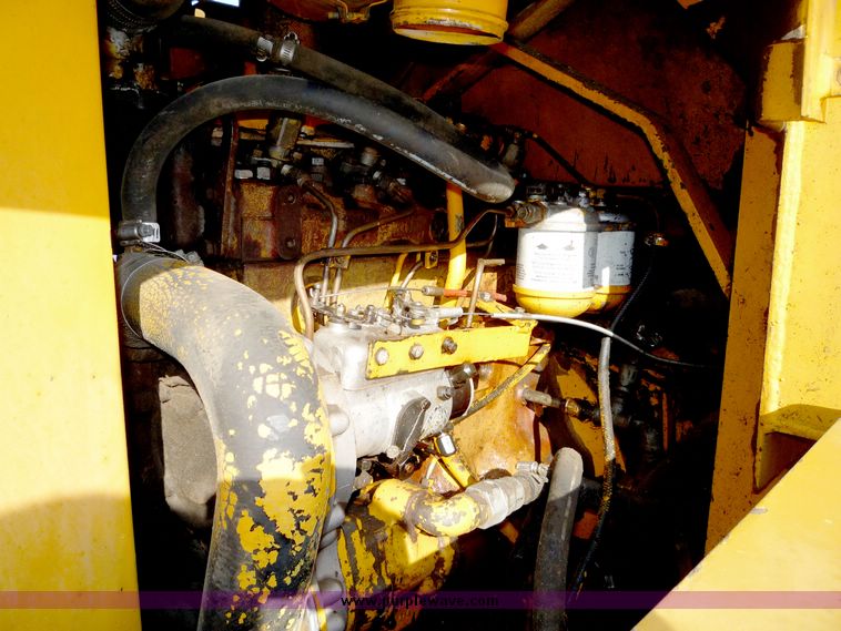 image for item 4199 Mustang 880 wheel loader